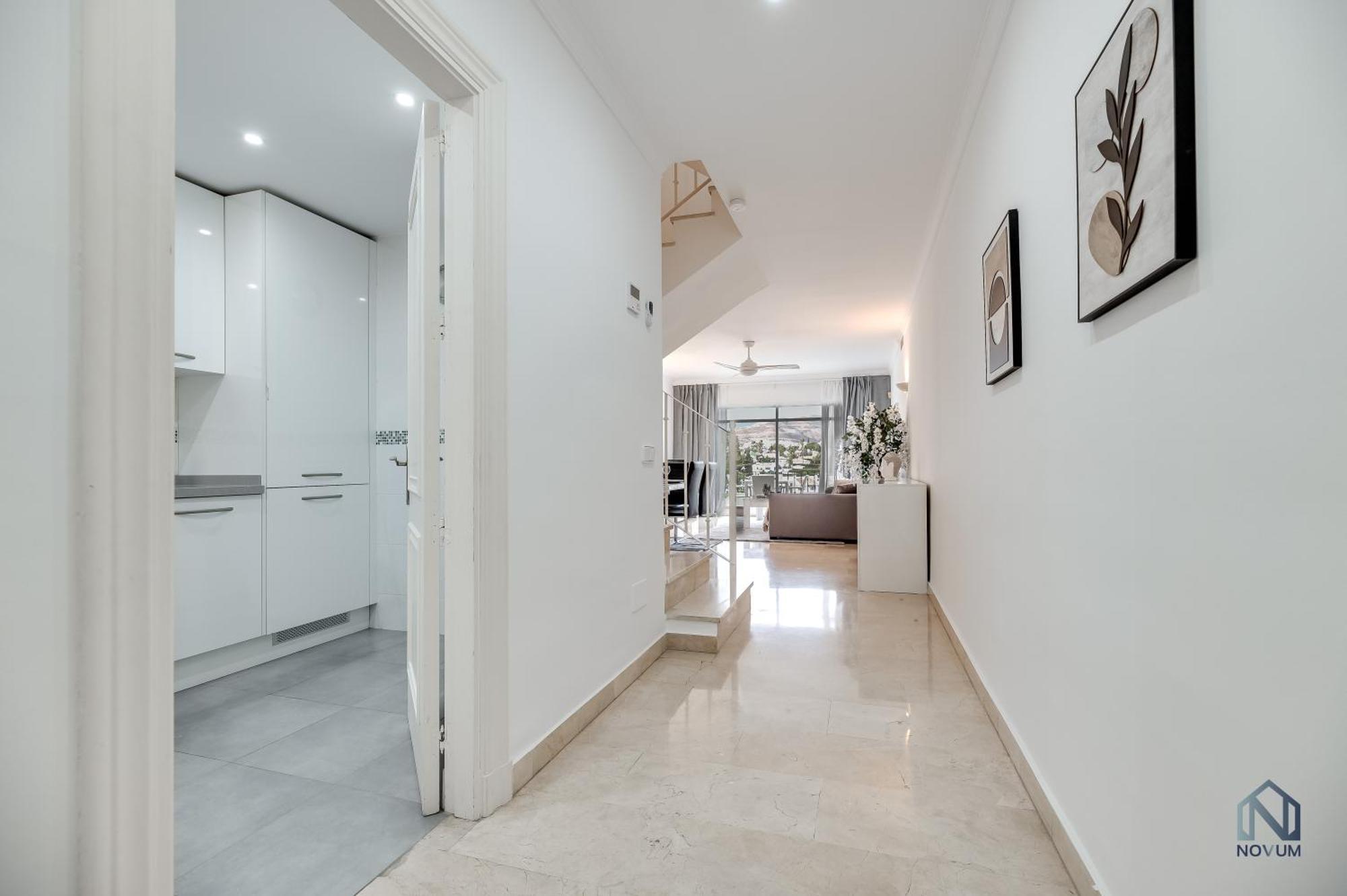 Apartment Newly Refurbished 2 Bdrm Amazing Complex W Pools Marbella