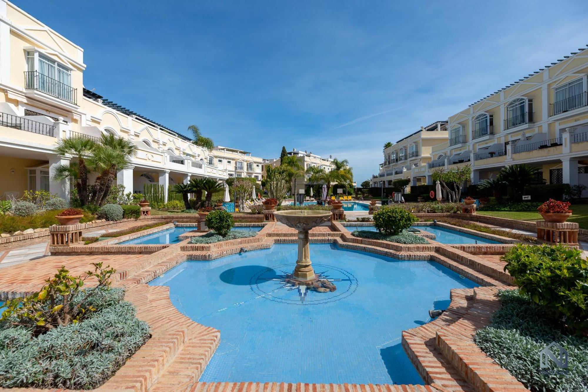 Newly Refurbished 2 Bdrm Amazing Complex W Pools *