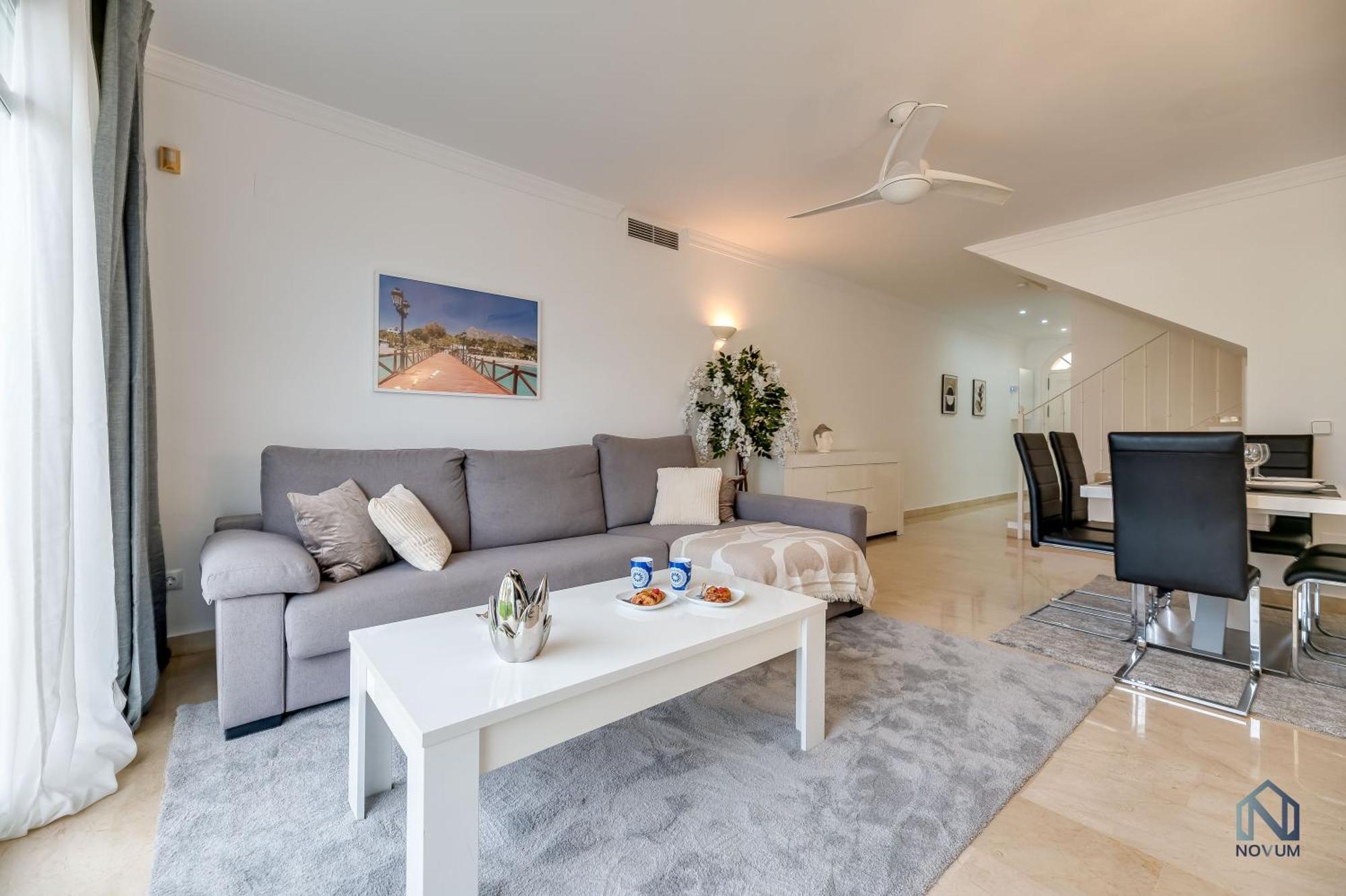 Newly Refurbished 2 Bdrm Amazing Complex W Pools