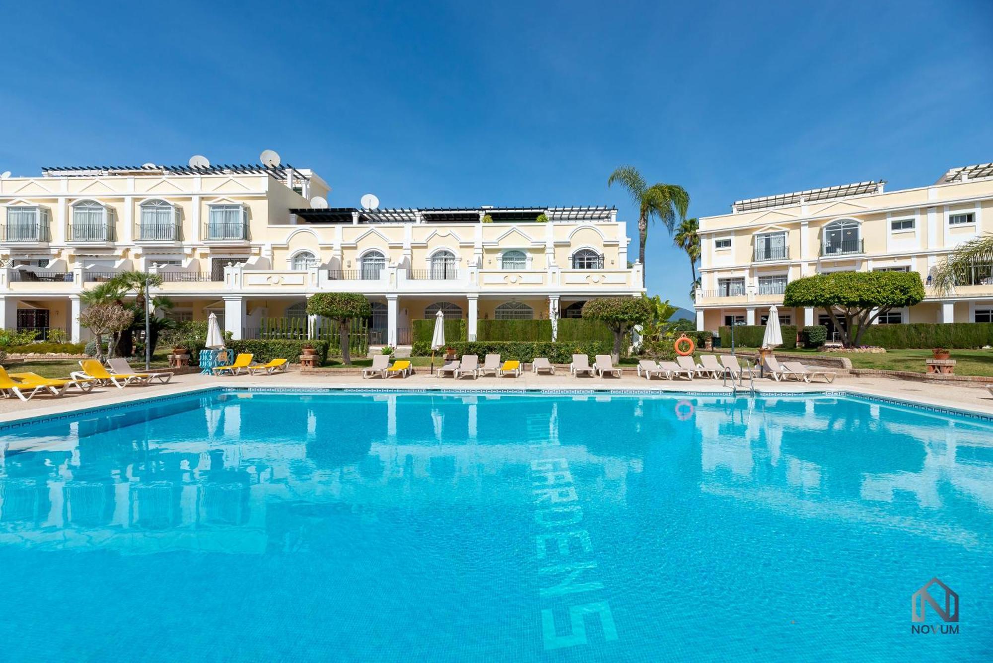 Apartment Newly Refurbished 2 Bdrm Amazing Complex W Pools Marbella